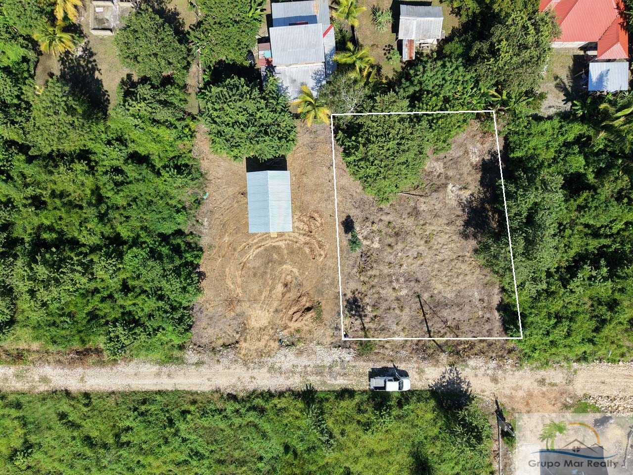 Belize-Residential-Lot-in-Santa-Elena-Cayo