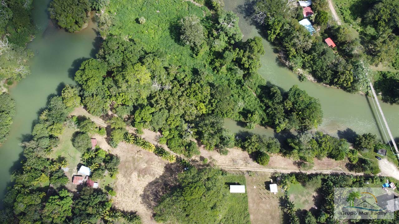 Riverfront For Sale in Belize