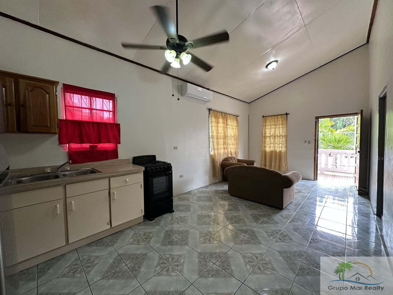 Home For Rent in Belize