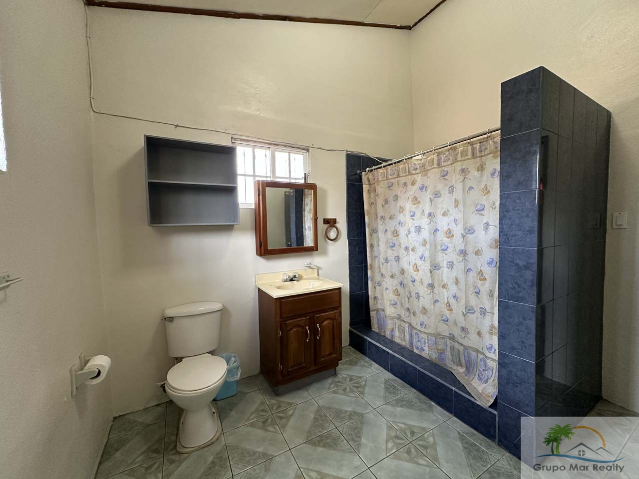 Home For Rent in Belize