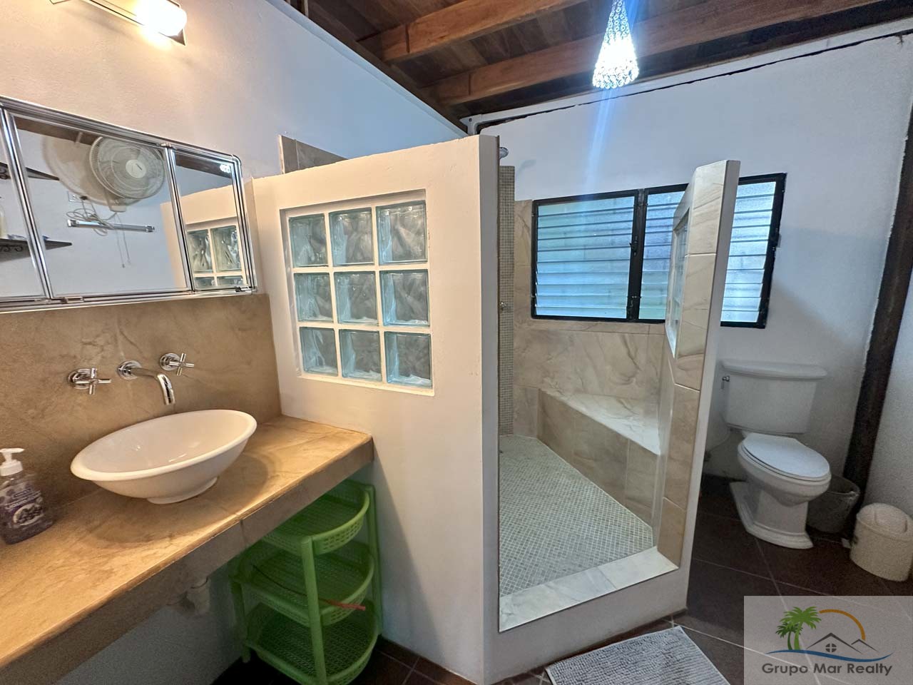 Belize Rental in Uniteville